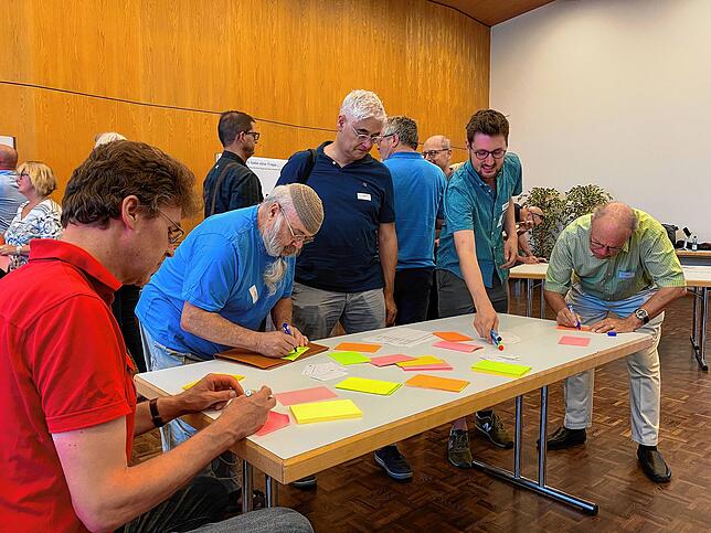 Bürgerbeteiligung ist erwünscht: Nach der Präsentation waren die Teilnehmer gefragt ihre Ideen aufzuschreiben und Impulse zu geben.