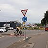 Hier am Kreisverkehr Oberlohnstraße/Max-Stromeyer-Straße verursacht eine 30-Jährige am Samstagabend, 15. März, einen Unfall.