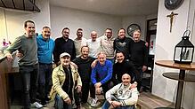 Beim Wiedersehen nach 30 Jahren im Stadion-Restaurant trafen sich: Markus Michel (hinten links), Markus Eckert, Holger Rupp, Sascha ...