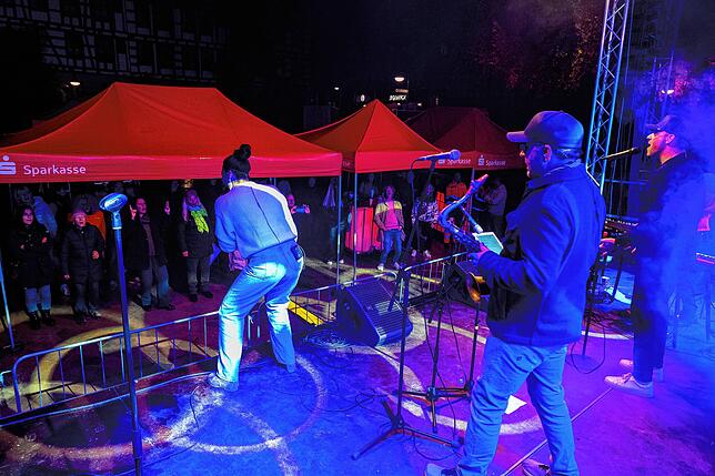 Bild 13: Impressionen vom ersten Abend beim Schwenninger Kürbisfest