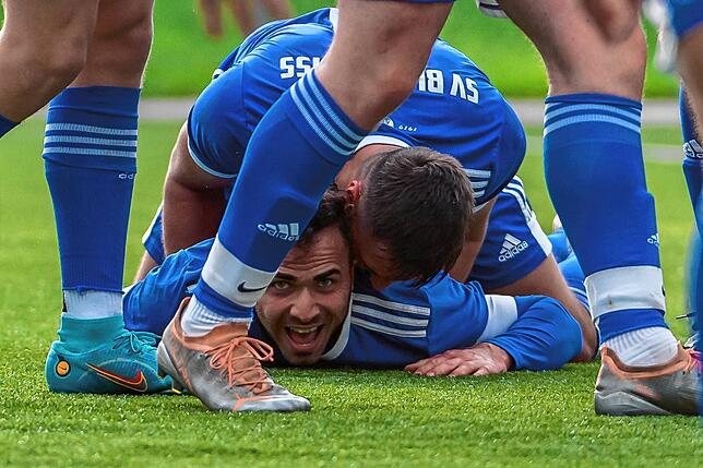 Bild 28: SV Blau-Weiß Murg gewinnt gegen den FC Wallbach mit 5:1 &ndash; und wir haben Bilder!