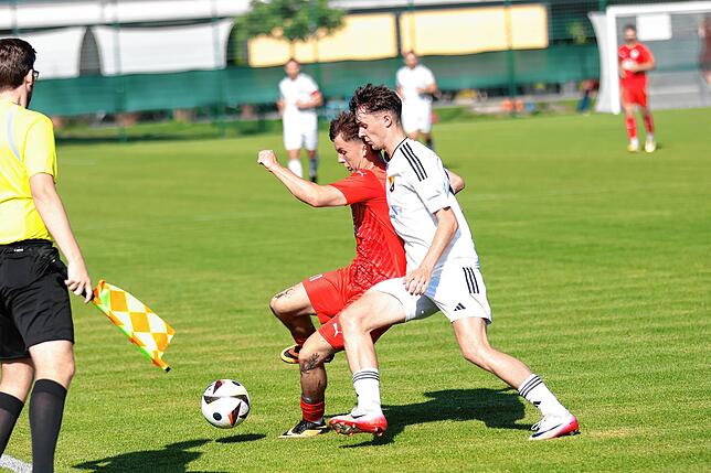 Bild 7: SV 08 Laufenburg besiegt den TuS Binzen mit 7:2 und zieht in die zweite Runde ein – wir haben Fotos!