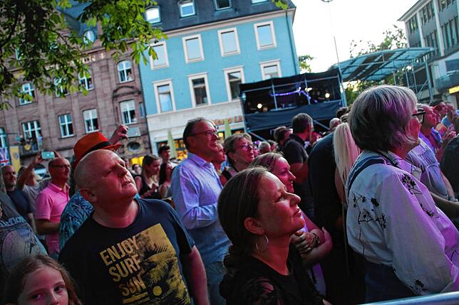 Bild 15: Stimmen-Festival 2025: The Great Leslie begeistert das Publikum in Lörrach