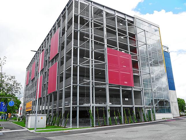 Mit zwei Millionen Euro eine der größten Investitionen in 2021 der Stadtwerke Singen: das neue Parkhaus am Gleis.
