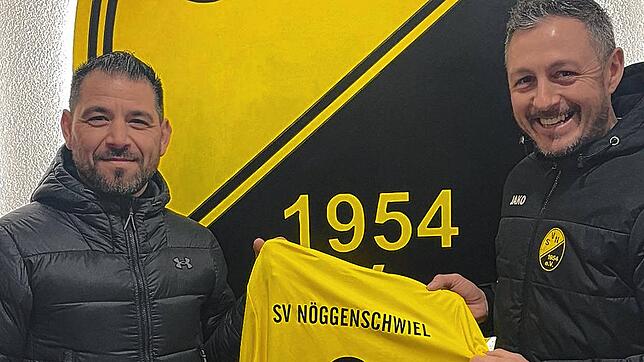 Neuer Trainer: Sportchef Daniel Bächle (rechts) vom SV Nöggenschwiel freut sich über die Zusage von Ömür Cakar, der im Sommer übernimmt.