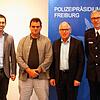 Ehrungen bei der Polizei: Felix Lehr von der DLRG Waldshut-Tiengen mit dem Lebensretter Christof Kunzelmann, Küssabergs Bürgermeister ...