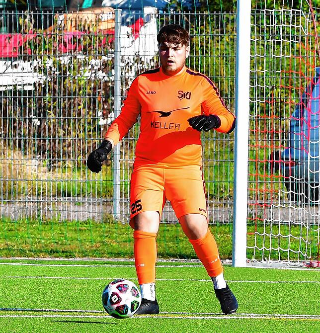 Strafstoß gehalten: Robin Merkt verhinderte beim 1:3 des SV Jestetten eine noch höhere Niederlage und parierte einen Foulelfmeter von ...