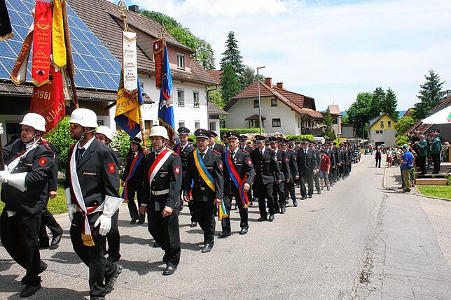 Bild 35: Gute Laune beim Bezirksmusikfest in Lausheim