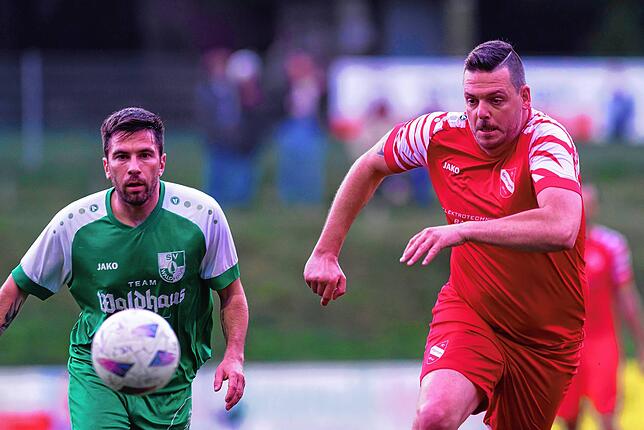 Bild 37: FC Bergalingen II gewinnt Kellerduell gegen Schlusslicht SV Waldhaus II mit 3:2 – wir haben Fotos!