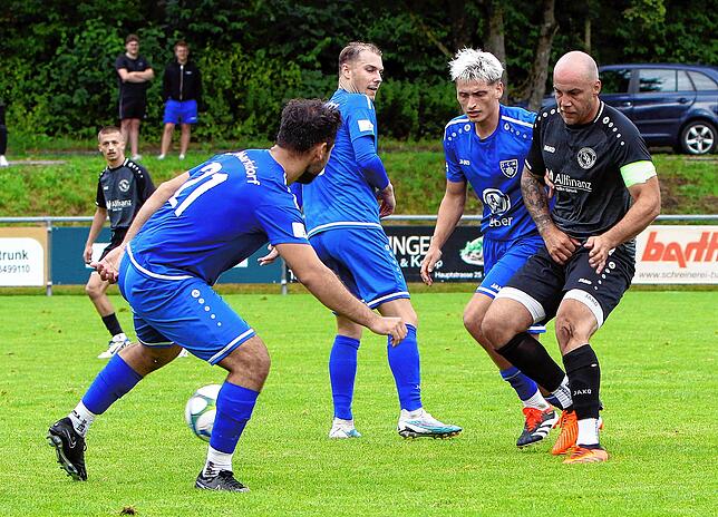 Bild 13: Die besten Bilder vom knackigen 8:0 des SC Markdorf bei den Spfr Owingen-Billafingen