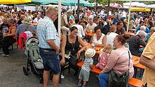 (Archivbild) Das Reichenauer Wein- und Fischerfest war im Vorjahr an allen drei Tagen sehr gut besucht &ndash; hier am Sonntagmittag.