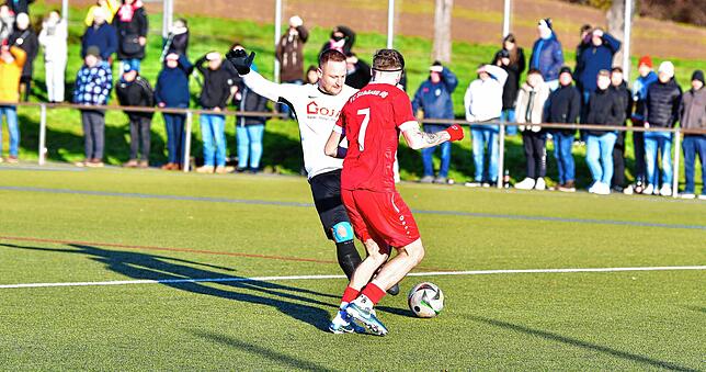 Bild 11: SG FC Wehr/Brennet besiegt den FC Schönau mit 3:0 – und wir haben Bilder!