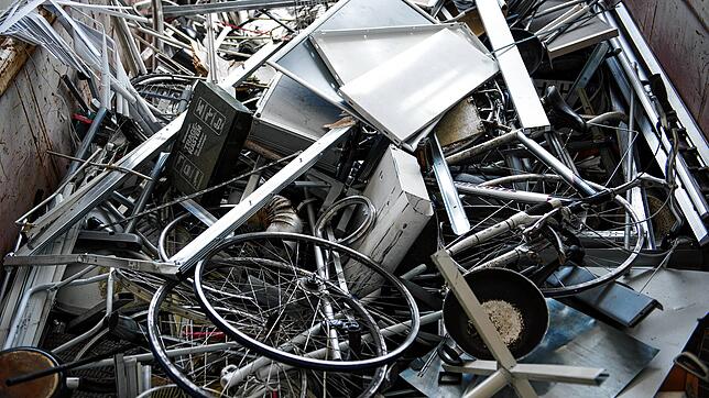 Schrott in einem Container. (Symbolbild)