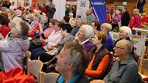 Beim Aktionstag Generation plus in der Stadthalle informierten sich hunderte ältere Besucher über die vielfältigen Angebote speziell für ...