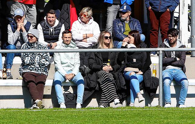 Bild 8: SV Denkingen besiegt FV Walbertsweiler-Rengetsweiler 3:1. Wir waren mit der Kamera dabei!