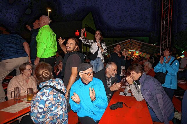 Bild 23: Stadtmusik Tiengen spielt zum Abschluss des Schwyzertags: Das sind die Bilder