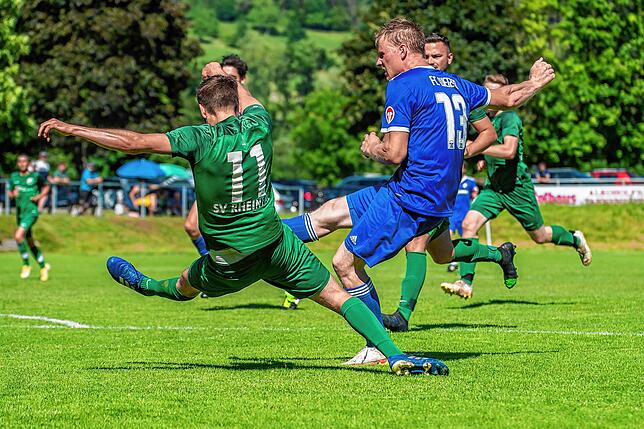 Bild 13: FC Weizen rettet sich durch das 2:1 beim SV Rheintal vor dem Direktabstieg &ndash; und wir haben Bilder!