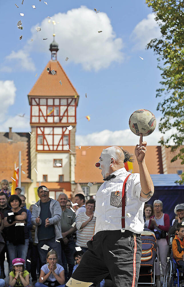 Bild 9: Wenn Gaukler und Musiker in der Zähringerstadt regieren: Impressionen vom Straßenmusiksonntag in Bräunlingen