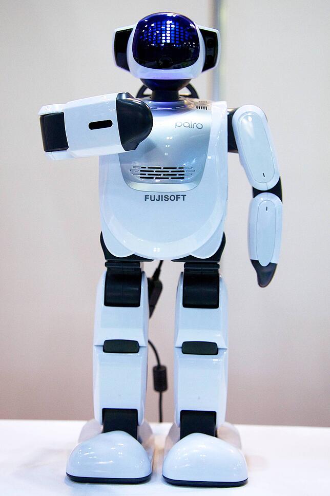 Der Roboter "Palro“ für Senioren (oben) ist der Bestseller in der Roboterabteilung des Kaufhauses