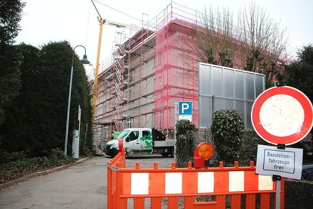 So soll die Außentreppe mit Lift an der Rückseite des Waldshuter Kornhauses aussehen.