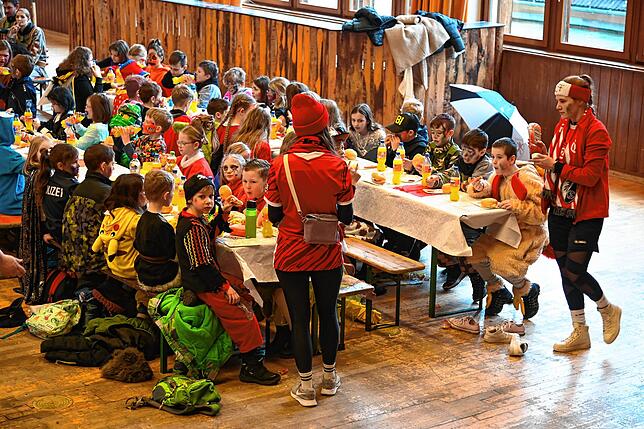 Bild 18: Hier sind die besten Bilder vom Rathaussturm in Tennenbronn und der Schulfasnet