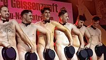 Bild : Weizen feiert Narrentreffen: Showtime in der Ehrenbachhalle
