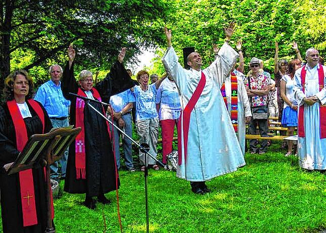 Solche Bilder sind derzeit ausgeschlossen: Gottesdienste sind für die nächsten Wochen abgesagt. Erst vor Ostern wollen die ...