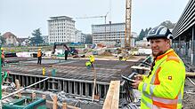 Hier geht es voran: Beim Berufsschulzentrum nahe der Z-Brücke wird am ersten Teil des neuen Werkstattgebäudes gearbeitet. Andreas ...