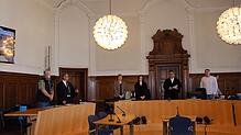 Urteilsverkündung vor dem Rottweiler Landgericht: Richter Karlheinz Münzer mit Richterin Corinne Schweizer. Links der Angeklagte im ...