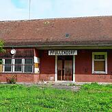 2014 Keinen Schienen mehr und keine Züge. Die Eisenbahn hatte sich aus Pfullendorf verabschiedet und der Bahnhof führte ein einsames ...
