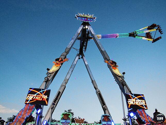 Die überdimensionale Schaukel bringt Fahrgäste auf eine Höhe von 45 Meter. Kilbig-Besucher können sich hier ihren Adrenalin-Rausch abholen.