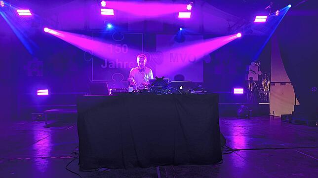 Bild 12: DJ Beestyle beim Bezirksmusikfest in Lauchringen – exklusive Bilder!