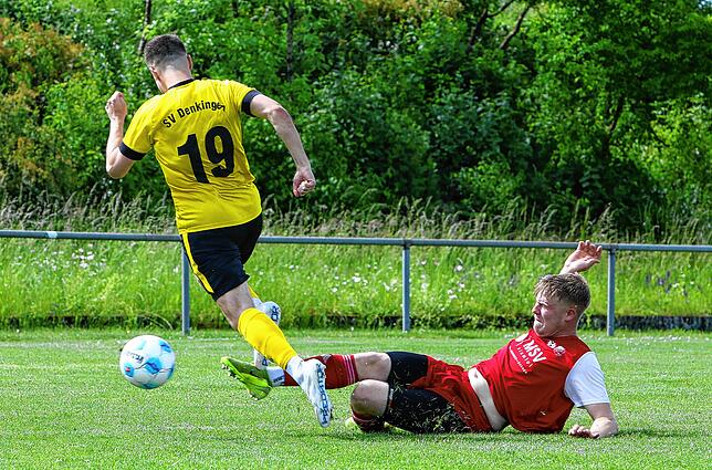 Bild 32: Der SV Denkingen ist Meister und steigt in die Landesliga auf. Wir waren mit der Kamera dabei!
