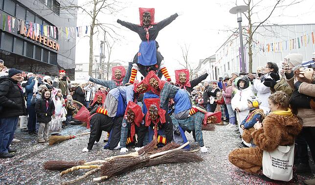 Bild 1: Fasnacht in der Schweiz: Kreuzlingens bunte Parade in Bildern