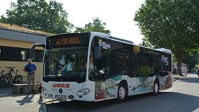 Für den städtischen Pendelbus gibt es ab 1. August auch eine Monatskarte. Das Angebot gilt zunächst bis zum Ende der Saison 2019.