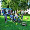 Kinder können während der Aufenthaltsdauer des Spielmobils kommen und gehen wie es gefällt. Das Mobil fährt im Rahmen des Singener ...