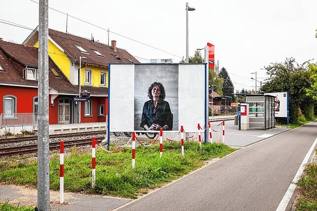 Bild 4: Warum sind seit heute Porträts auf Plakatwänden in Konstanz zu sehen? Dahinter steckt ein Kunstprojekt