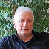 Gerd Stiefel hat bei der Polizei gearbeitet. Heute schreibt er Kriminalromane.