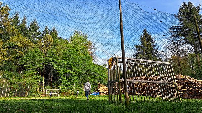 Bolzplatz Meierhof in Wehr, neben der Veschberschdubbe