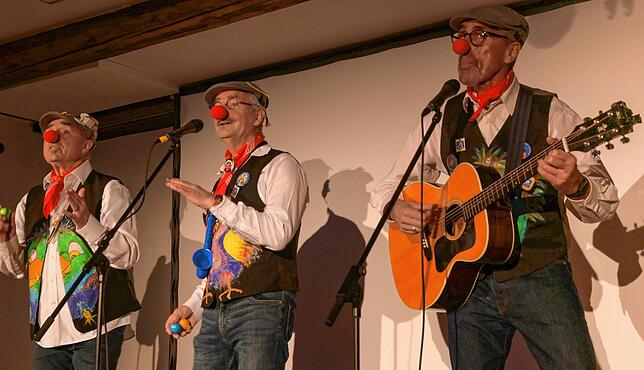 Die Vogelfreien mit Karl Mühleisen (von links), Herbert Seemann und Bernd Gäßler sind Urgesteine der Villinger Kneipenfasnet.