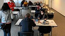 Bei der Gemeinsamen Anlaufstelle des Landkreises und der Stadt Tuttlingen läuft die Registrierung der Geflüchteten aus der Ukraine.