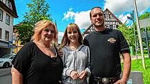 Jürgen Hermann mit seiner Frau Petra und Tochter Finnja. Den Urlaub in München, in dem der Familienvater einer Frau vielleicht das Leben ...