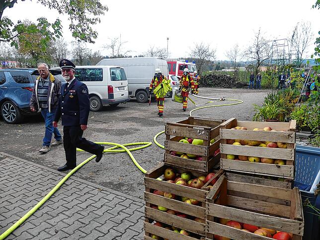 Bild 26: Herbstübung der Freiwilligen Feuerwehr Bermatingen – hier gibt es die Bilder!