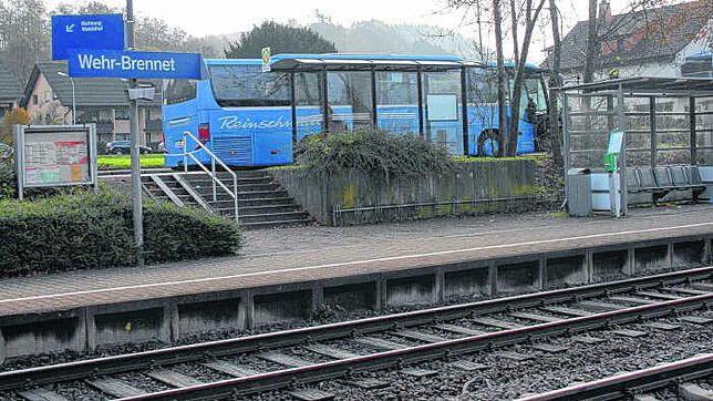 Gute Nachrichten: Wie Wehr-Brennet wird jetzt auch der Bad Säckinger Ortsteil Wallbach einen Bahnhalt bekommen. In den letzten Tagen kam ...