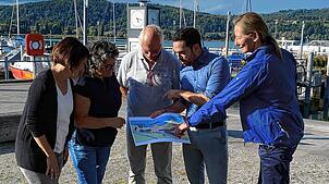 Sandra Domogalla, Leiterin Tourismus, Kultur und Marketing, Kämmerin Bettina Keller, Takelwart Alf Müller vom Segelclub Bodman, ...
