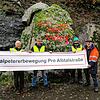 Die Gründungsmitglieder der Salpetererbewegung Pro Alptalstraße Roland Lauber, Stephan Marder, Ulrich Winkler und Herbert Nägele, von ...