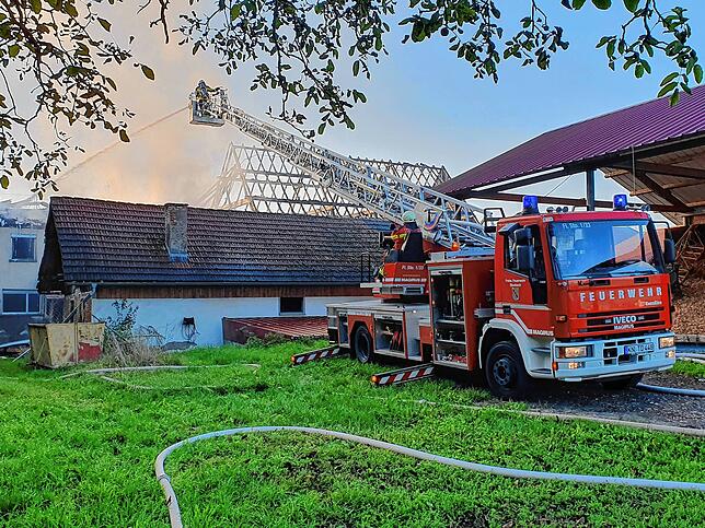 Bild 9: Brand eines Bauernhofs: Bilder aus Billafingen