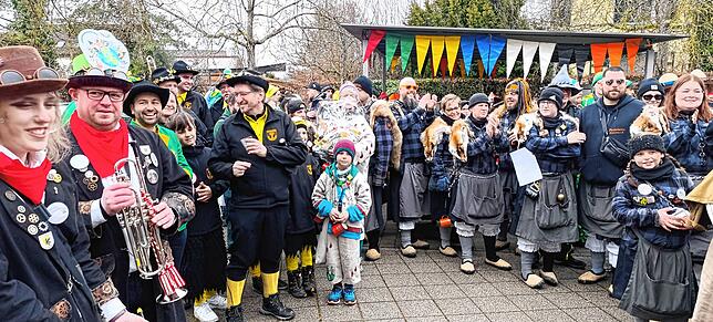 Bild 37: Ausnahmezustand in Wutöschingen: Der Rathaus-Sturm am schmutzigen Dunschtig in Bildern