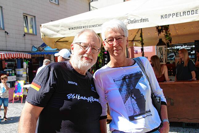 Bild 28: Am Sonntag strömen die Besucher nur so nach Meßkirch