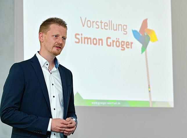Bei der Pressekonferenz im Milchwerk: OB-Kandidat Simon Gröger.